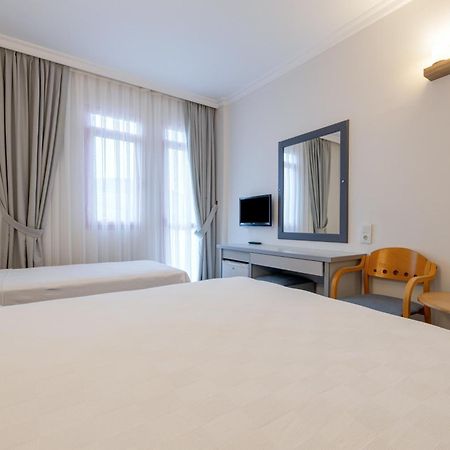 Hanedan Beach Hotel Foça Extérieur photo