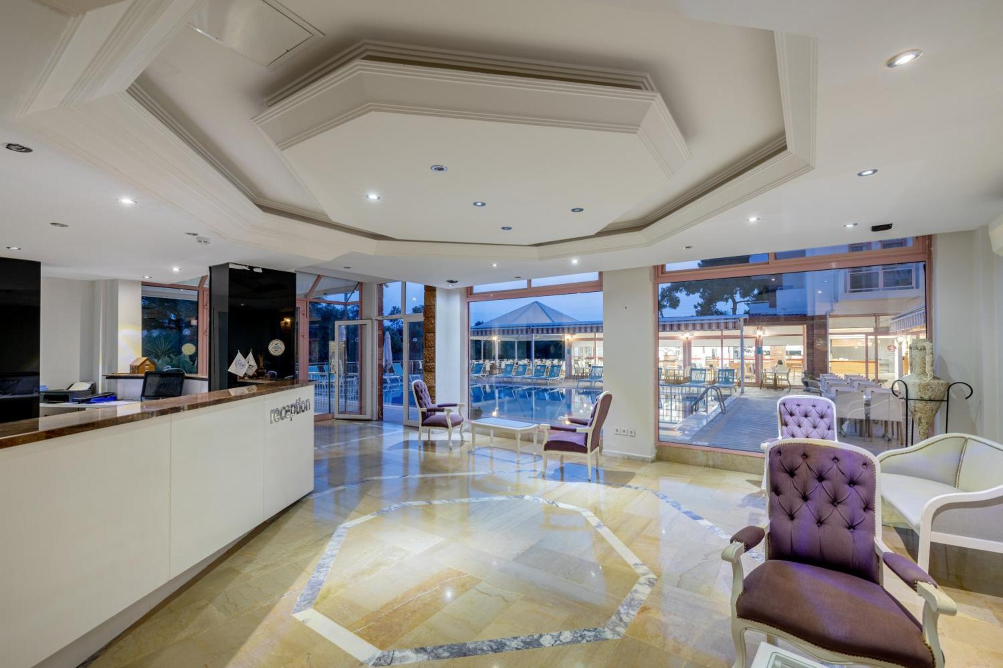 Hanedan Beach Hotel Foça Extérieur photo