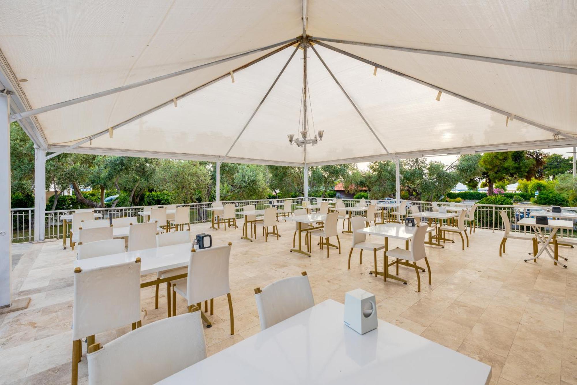 Hanedan Beach Hotel Foça Extérieur photo