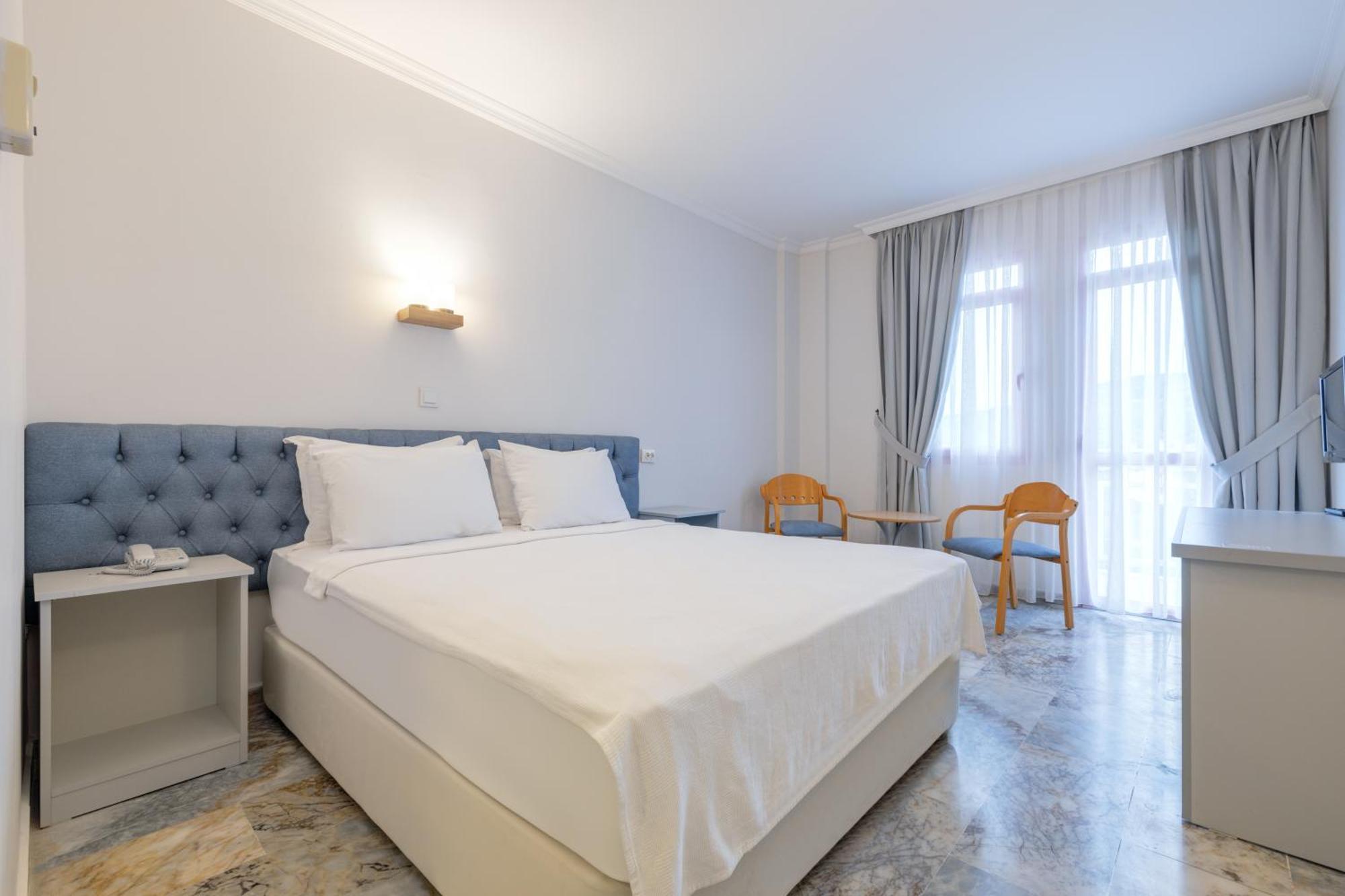 Hanedan Beach Hotel Foça Extérieur photo